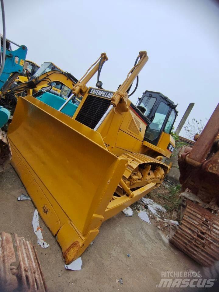 CAT D6G lánctalpas dózerek