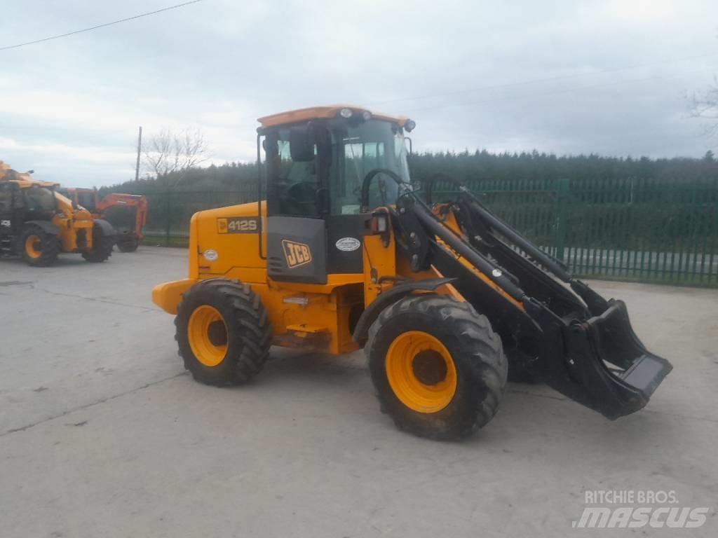 JCB 412 Gumikerekes homlokrakodók
