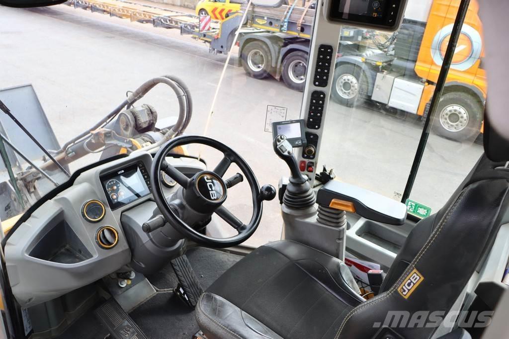 JCB 427 HT T4F Gumikerekes homlokrakodók