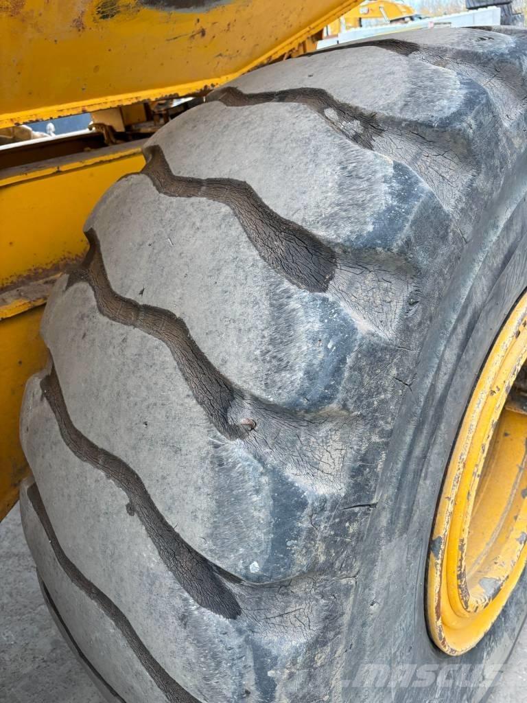 Volvo A 25 E Csuklósdömperek