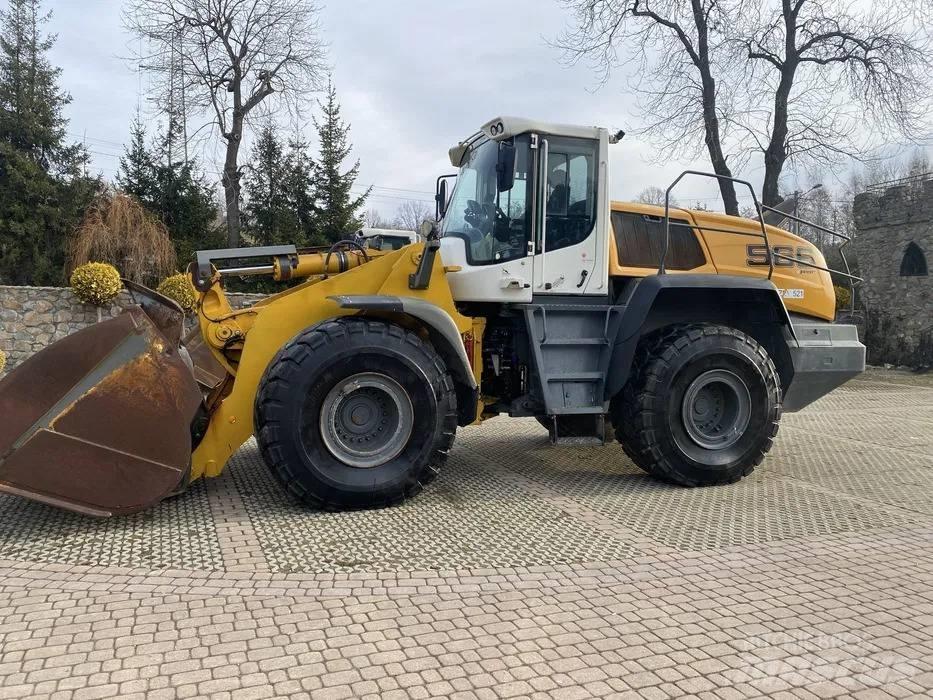 Liebherr L 566 Gumikerekes homlokrakodók