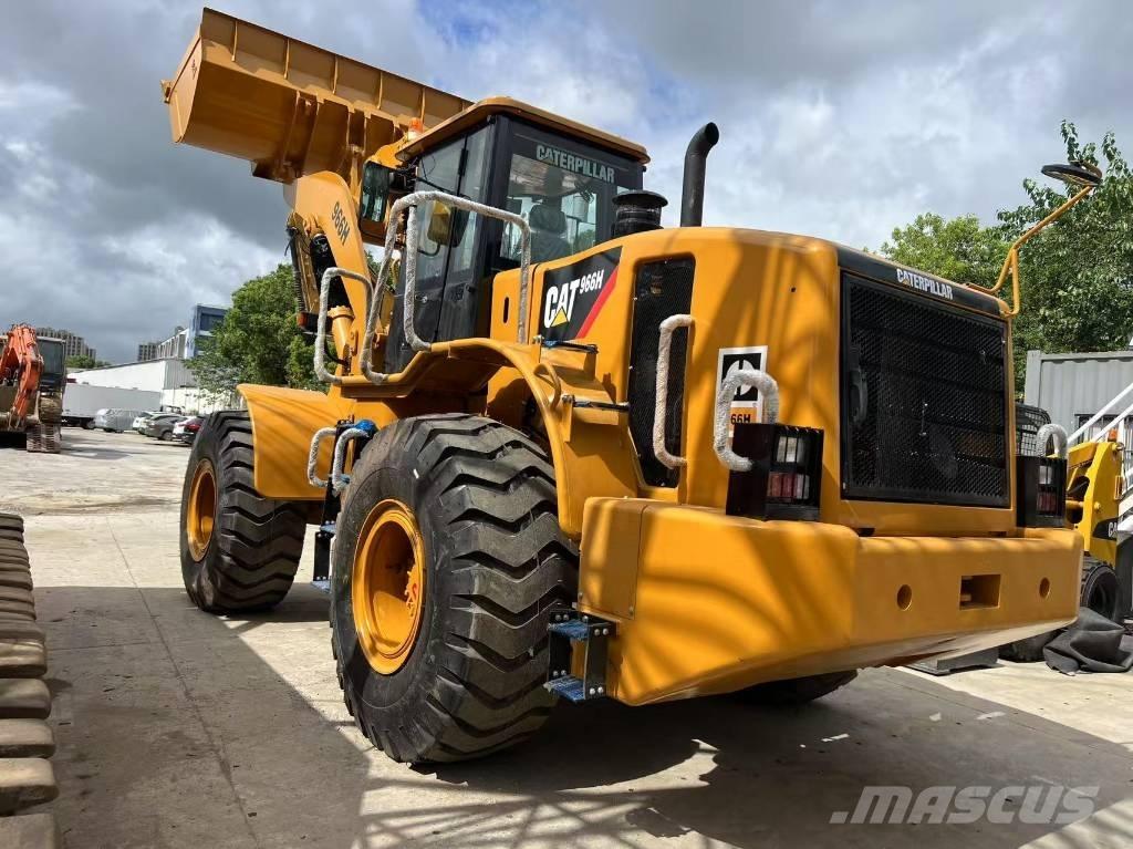 CAT 966 H Gumikerekes homlokrakodók
