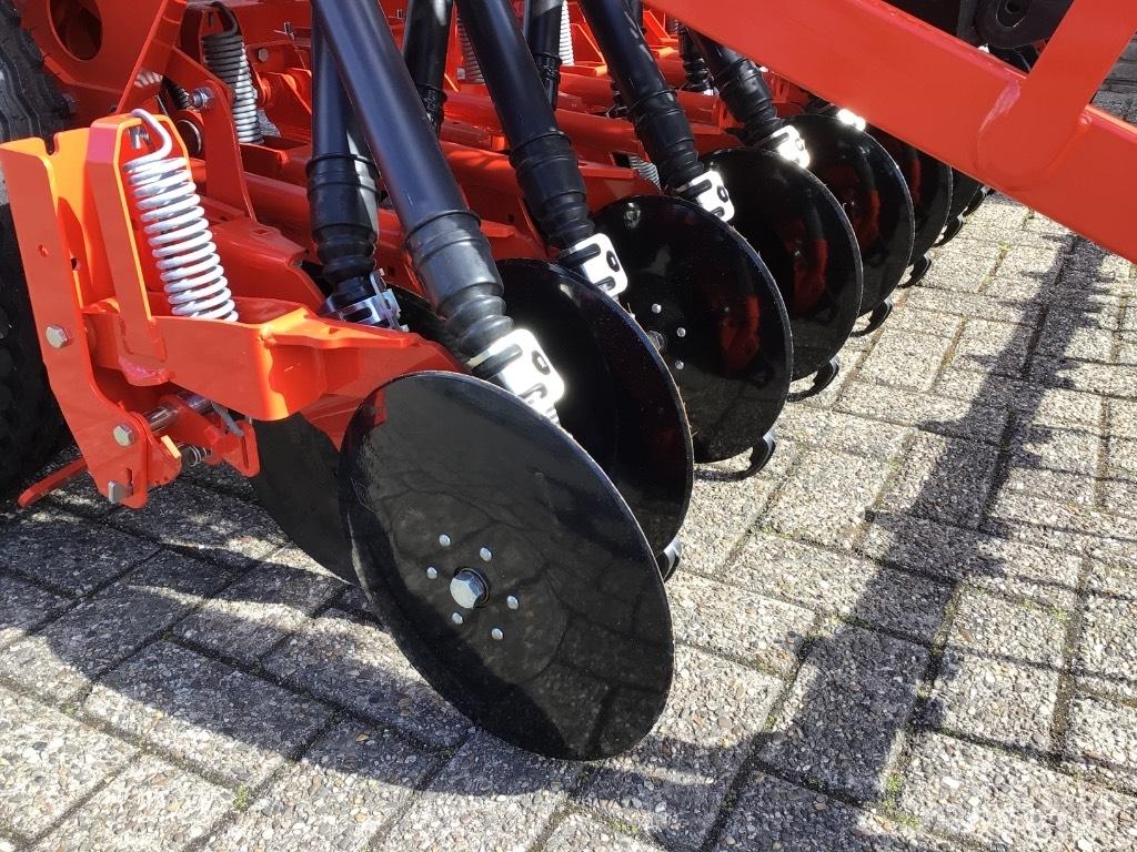 Kuhn Premia 300-24MD Sorvetőgép