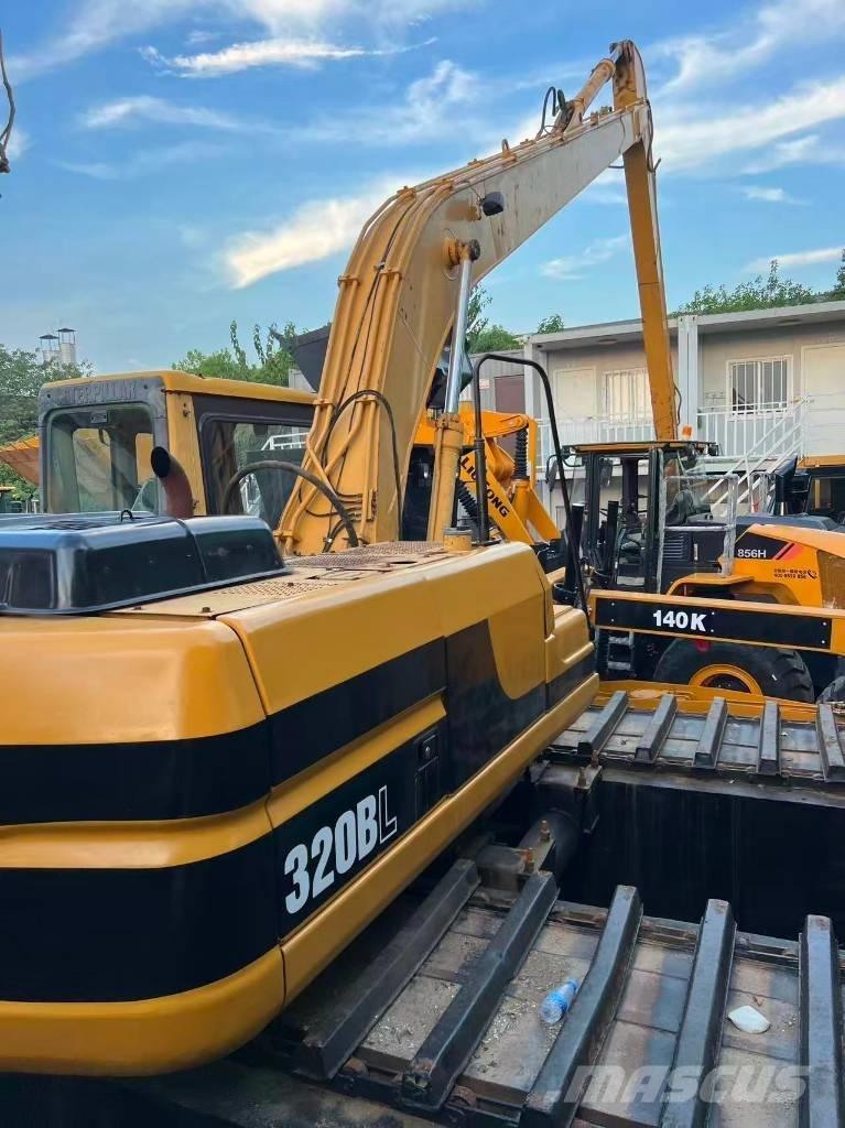 CAT 320 B L Kétéltű markolók