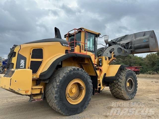 Volvo L 260 H Gumikerekes homlokrakodók