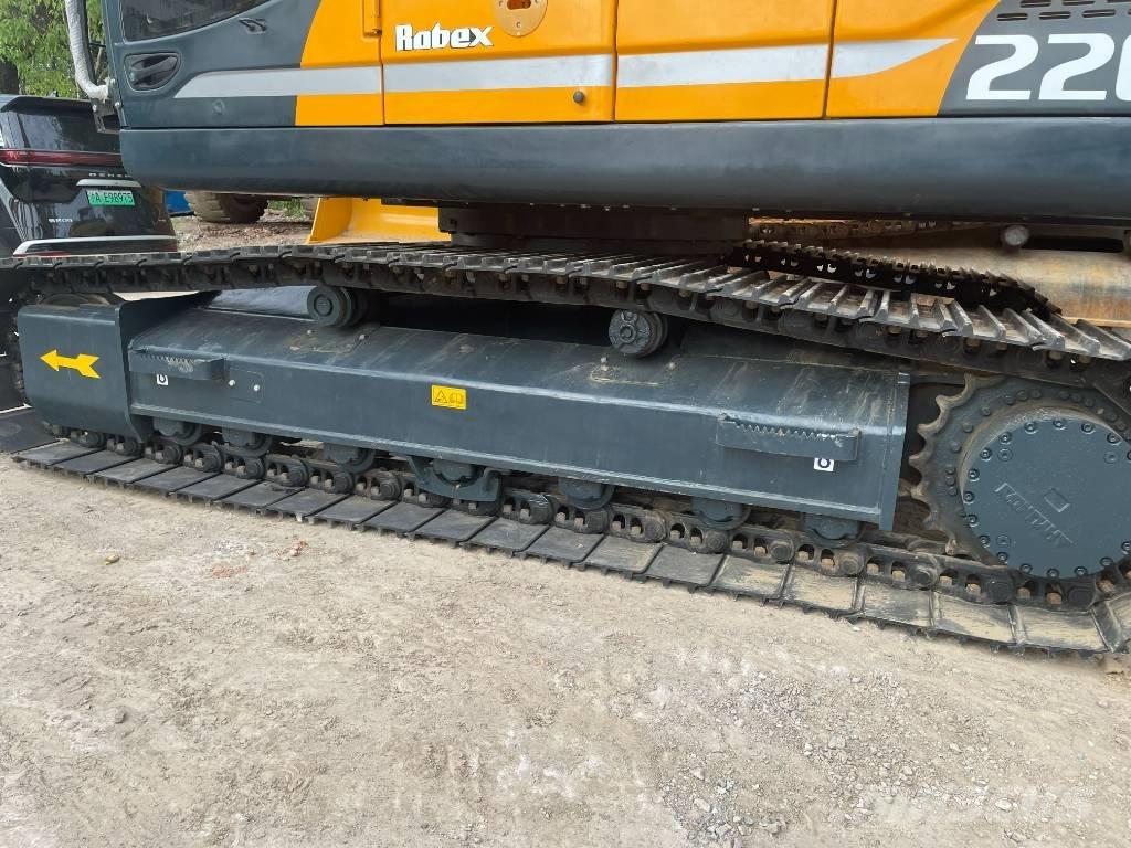 Hyundai 220LC-9S Lánctalpas kotrók