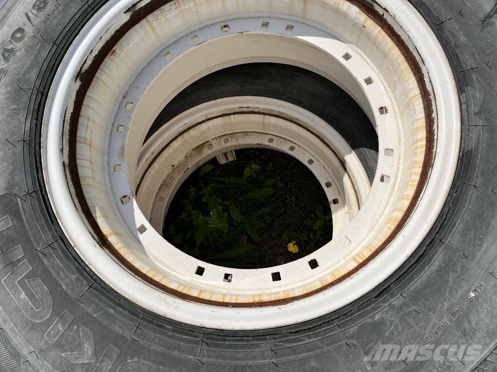 Nokian 16.9 R28 Gumiabroncsok, kerekek és felnik