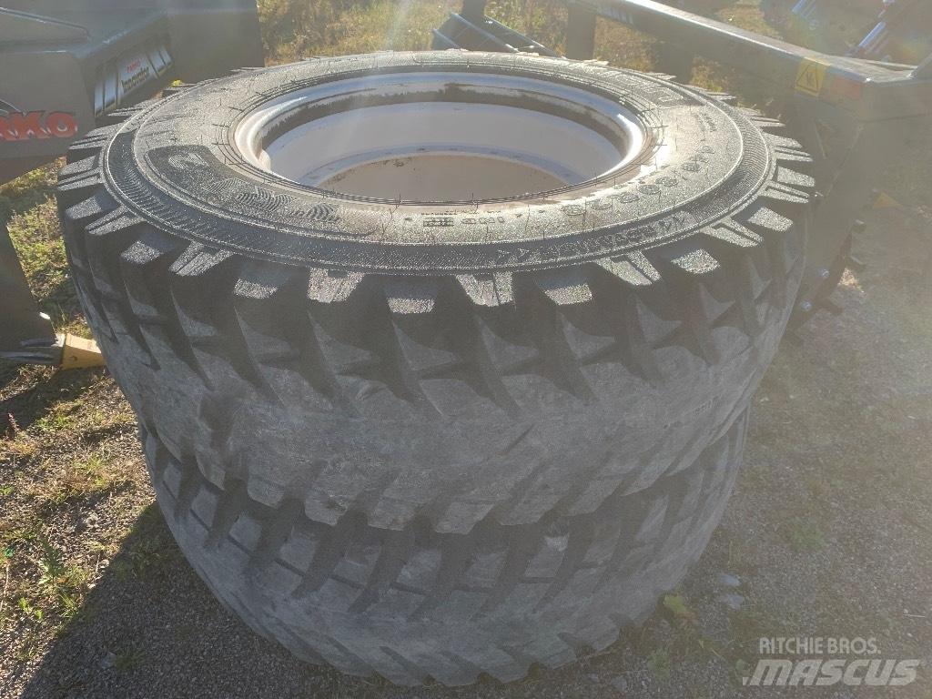 Nokian 16.9 R28 Gumiabroncsok, kerekek és felnik