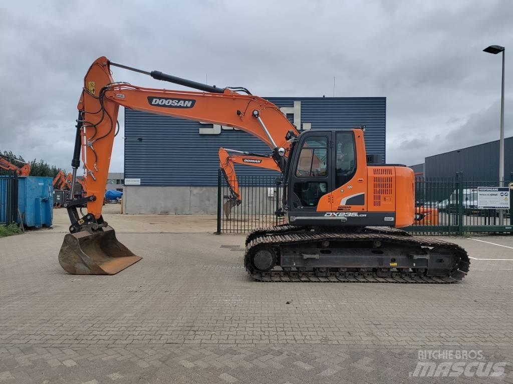 Develon DX235LCR-7 Lánctalpas kotrók