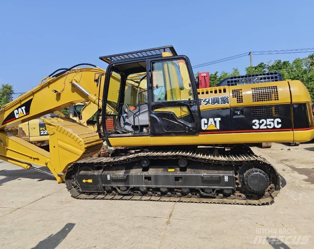 CAT 325 C Lánctalpas kotrók