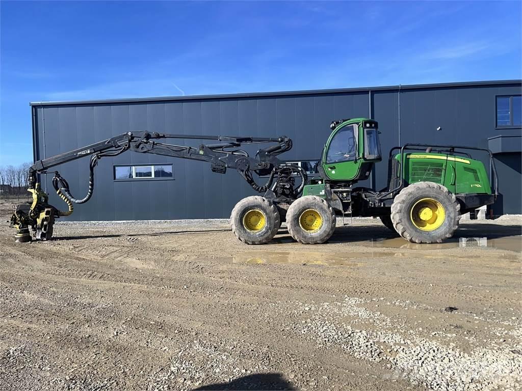 John Deere 1470E Betakarítók
