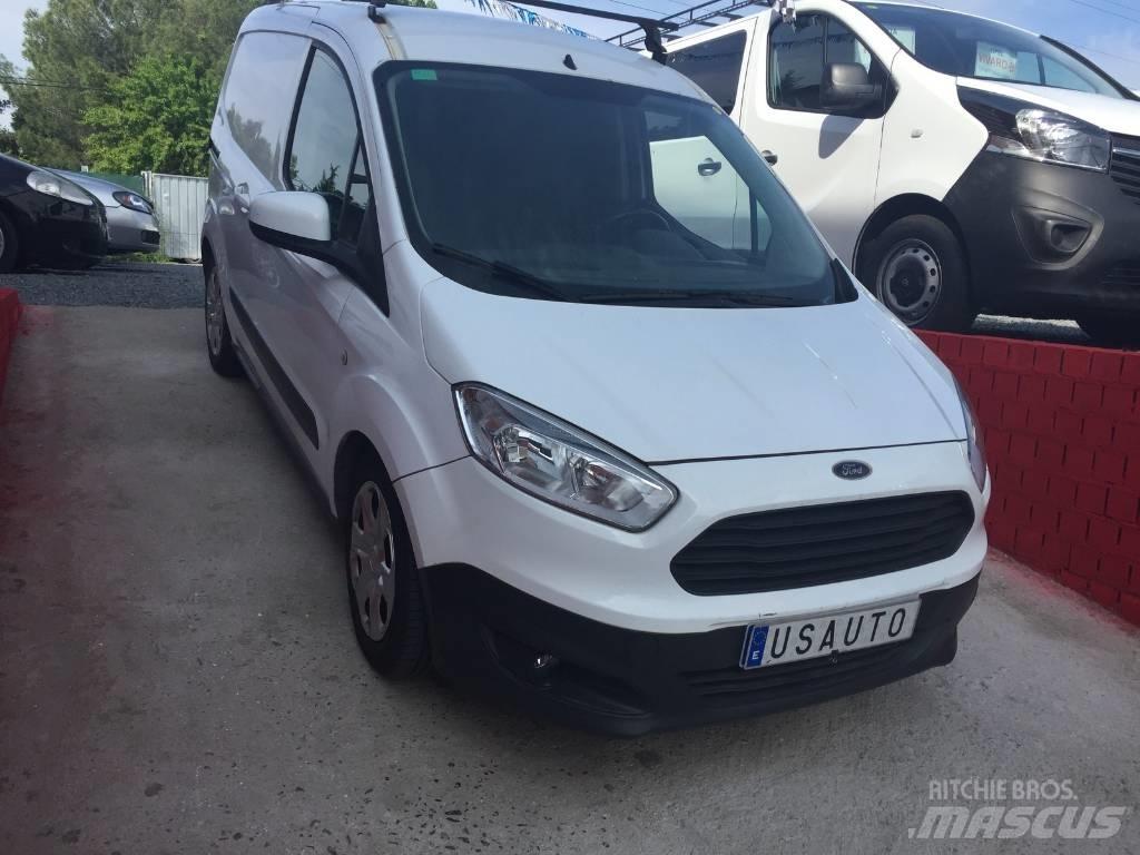 Ford Courier Dobozos