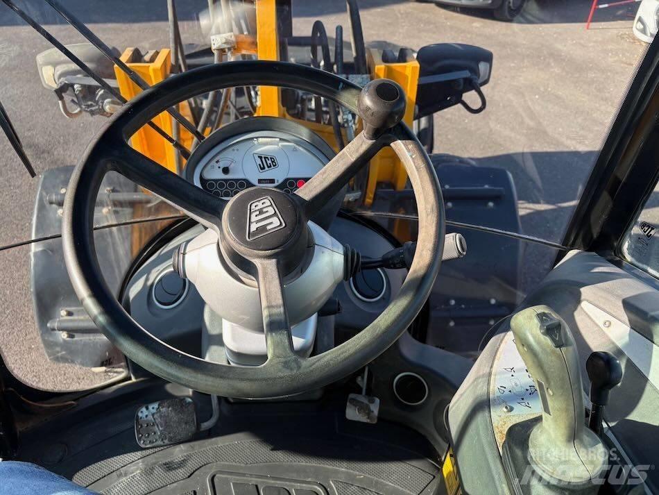 JCB 406 Gumikerekes homlokrakodók