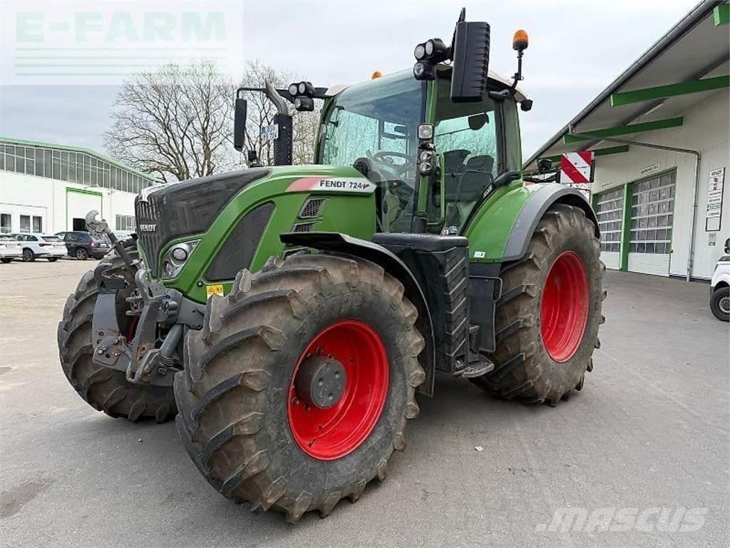 Fendt 724 vario s4 Traktorok