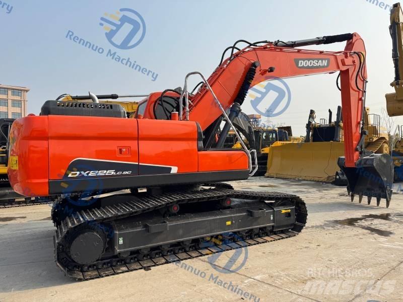 Doosan DX 225 LC-9C Lánctalpas kotrók