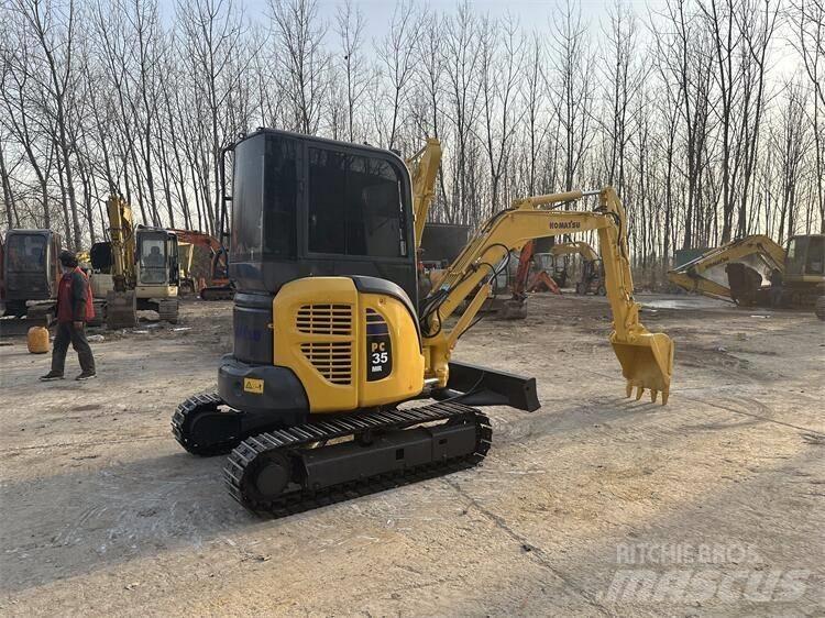 Komatsu PC35 Mini kotrók < 7t