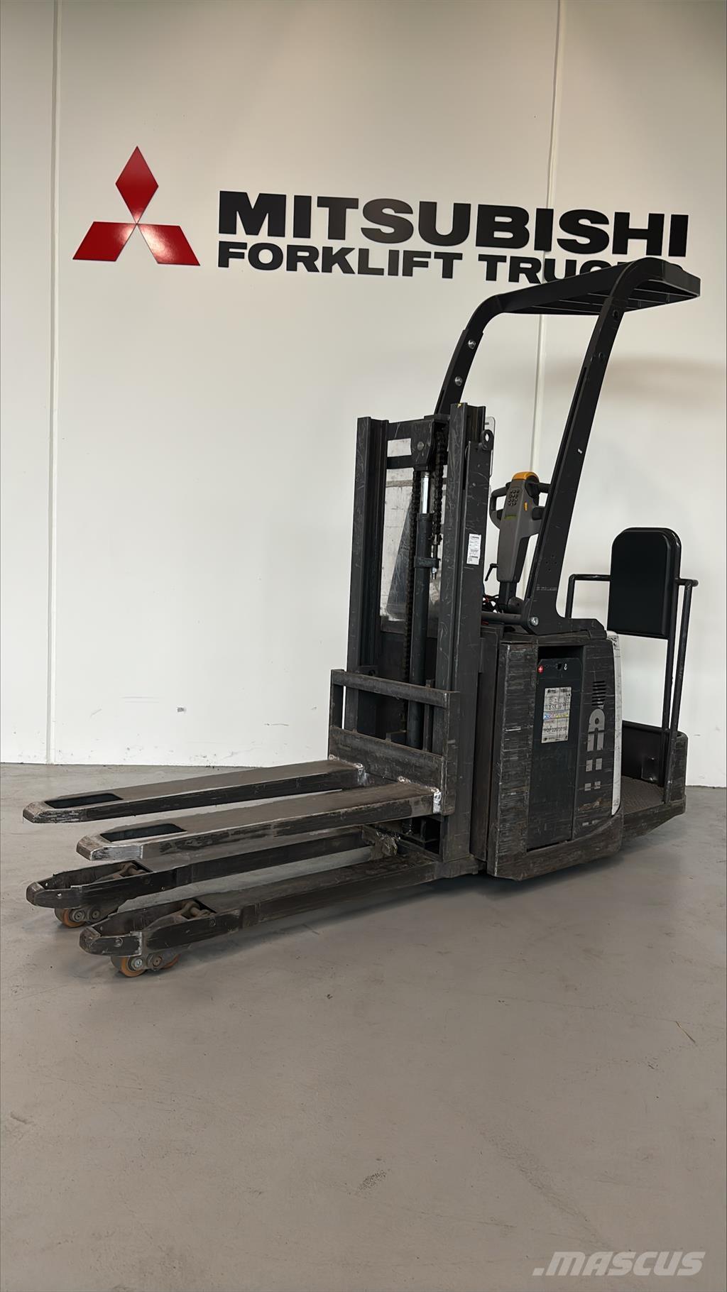 Atlet PDP200 Elektromos gyalogkíséretű targoncák