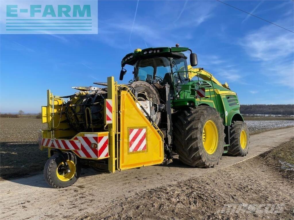 John Deere 8700i Önjáró szecskázók