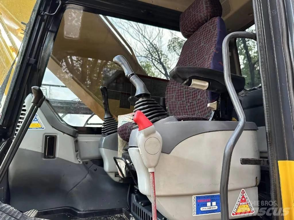 Komatsu PC 220-7 Lánctalpas kotrók