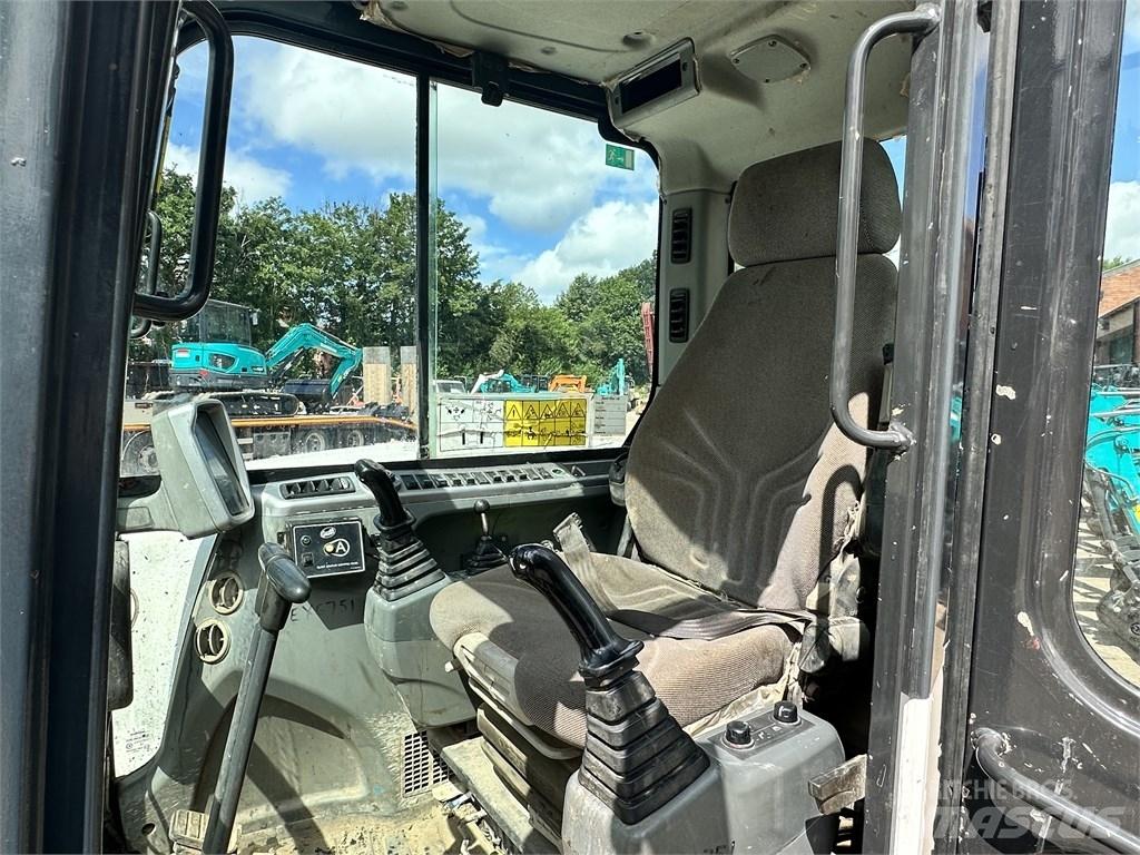 Bobcat E80 Közepes (midi) kotrók 7 t - 12 t