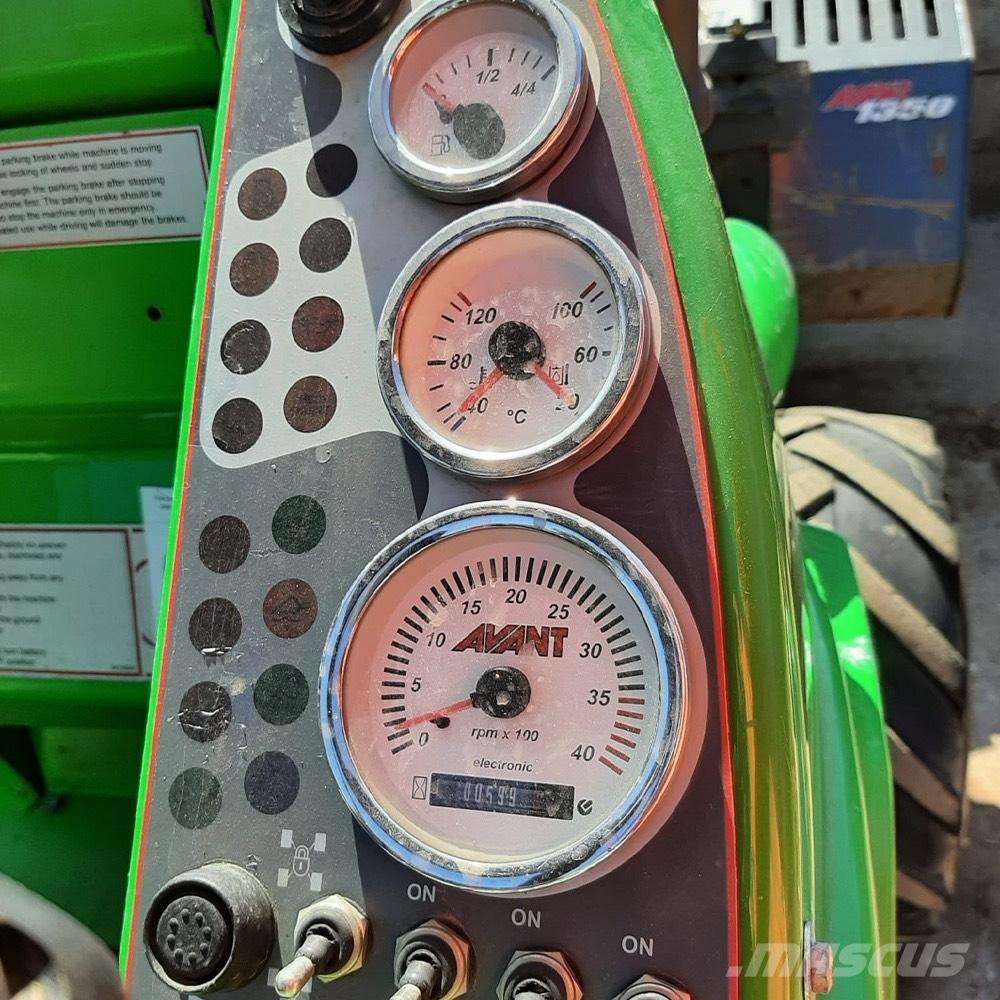 Avant 635 Univerzális rakodók