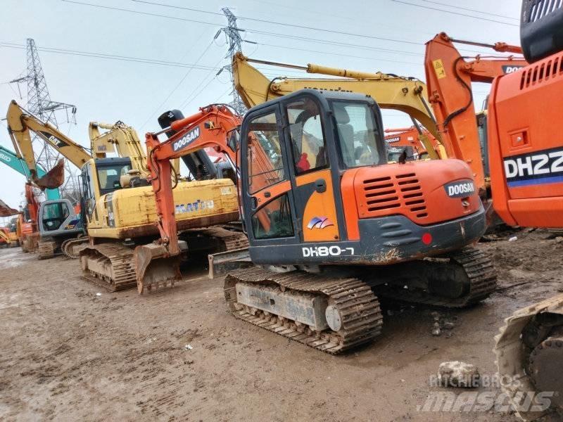 Doosan DH 80 Közepes (midi) kotrók 7 t - 12 t