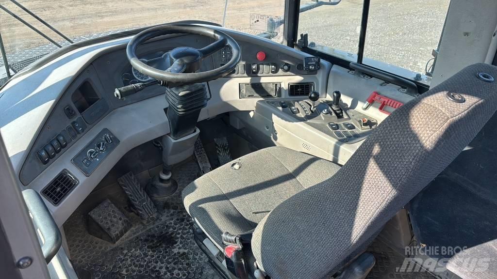 Volvo A 30 F Csuklósdömperek