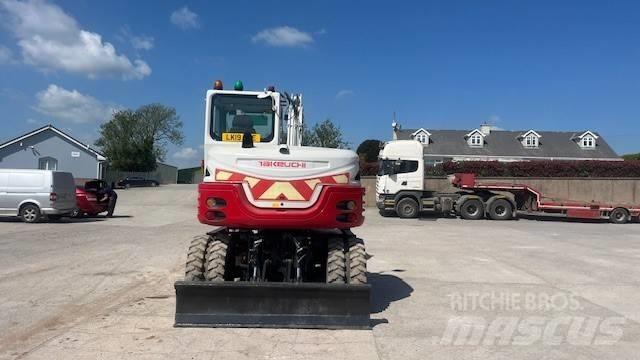Takeuchi TB295W Gumikerekes kotrók
