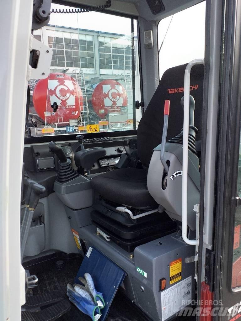 Takeuchi TB 240 Mini kotrók < 7t