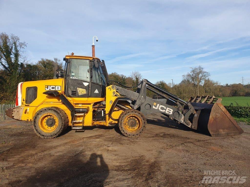 JCB 437 HT Gumikerekes homlokrakodók