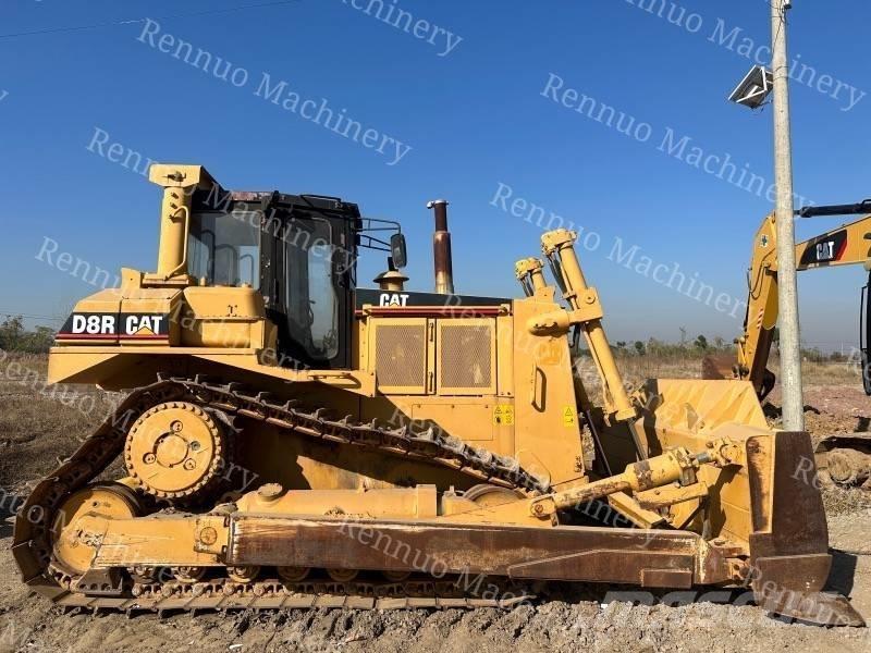 CAT D 8 R lánctalpas dózerek