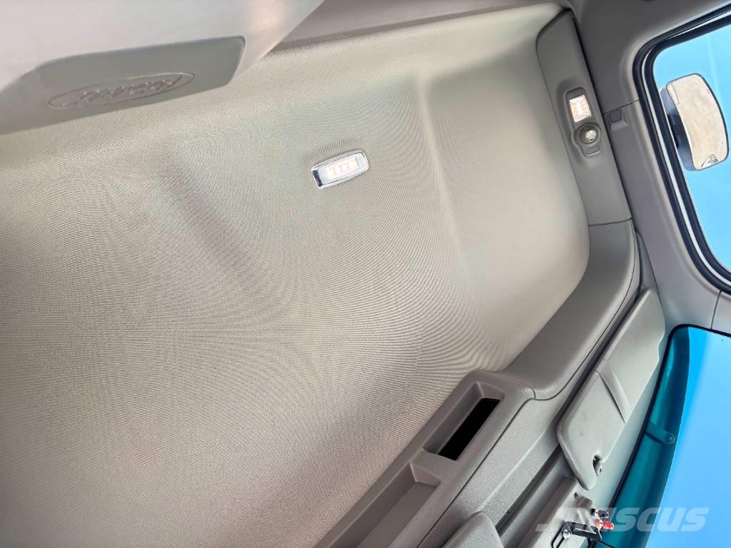 Peterbilt 567 Nyergesvontatók