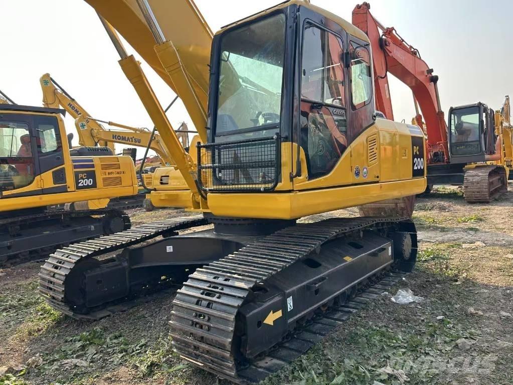 Komatsu PC 200 Lánctalpas kotrók