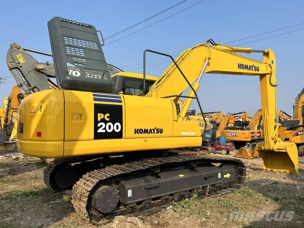 Komatsu PC 200 Lánctalpas kotrók