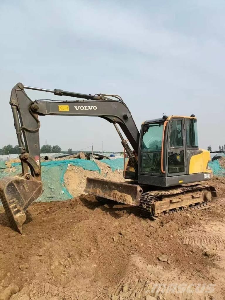 Volvo 80D Lánctalpas kotrók