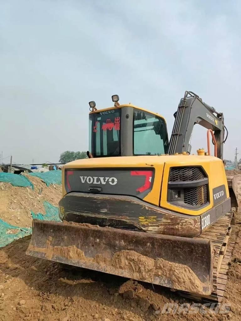 Volvo 80D Lánctalpas kotrók