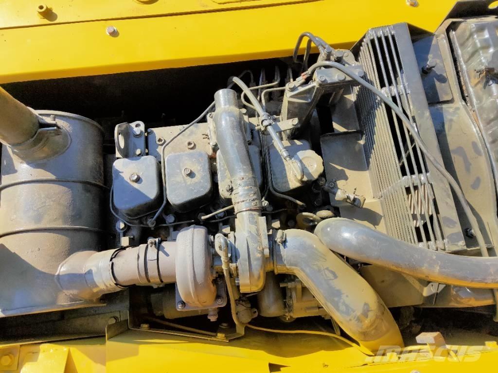 Komatsu PC120-6 Közepes (midi) kotrók 7 t - 12 t