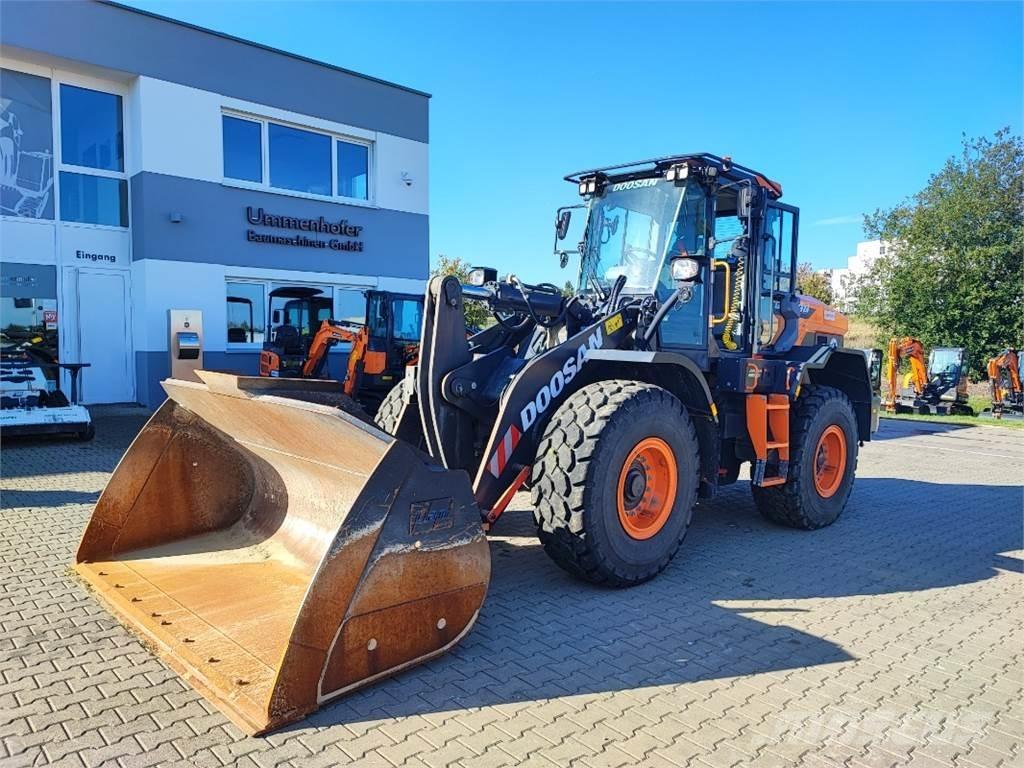 Doosan DL280-7 Gumikerekes homlokrakodók