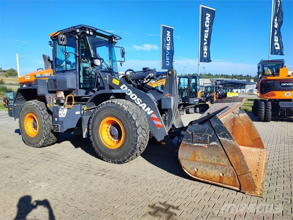 Doosan DL280-7 Gumikerekes homlokrakodók