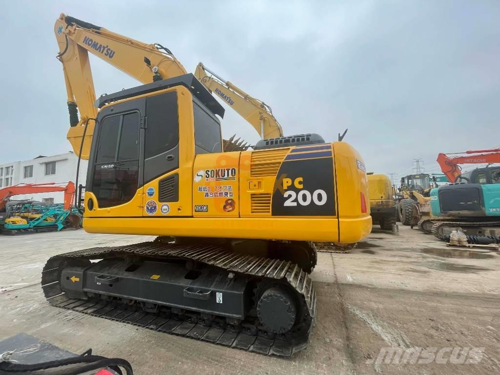 Komatsu PC 200-8 Lánctalpas kotrók
