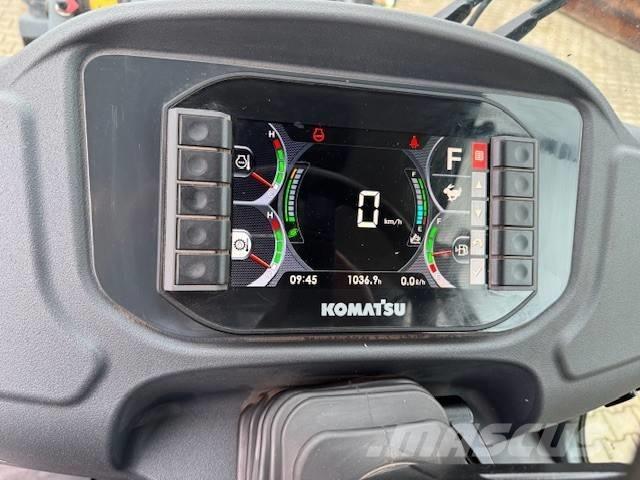 Komatsu WA 100 M-8 Gumikerekes homlokrakodók