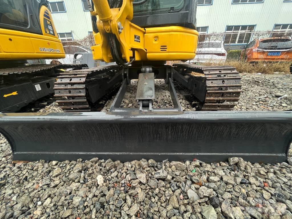 Komatsu PC 35 Lánctalpas kotrók