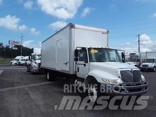 International 4300 Dobozos teherautók