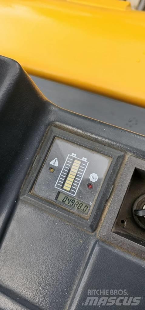 Jungheinrich ERE220 Alacsony emelőkocsi