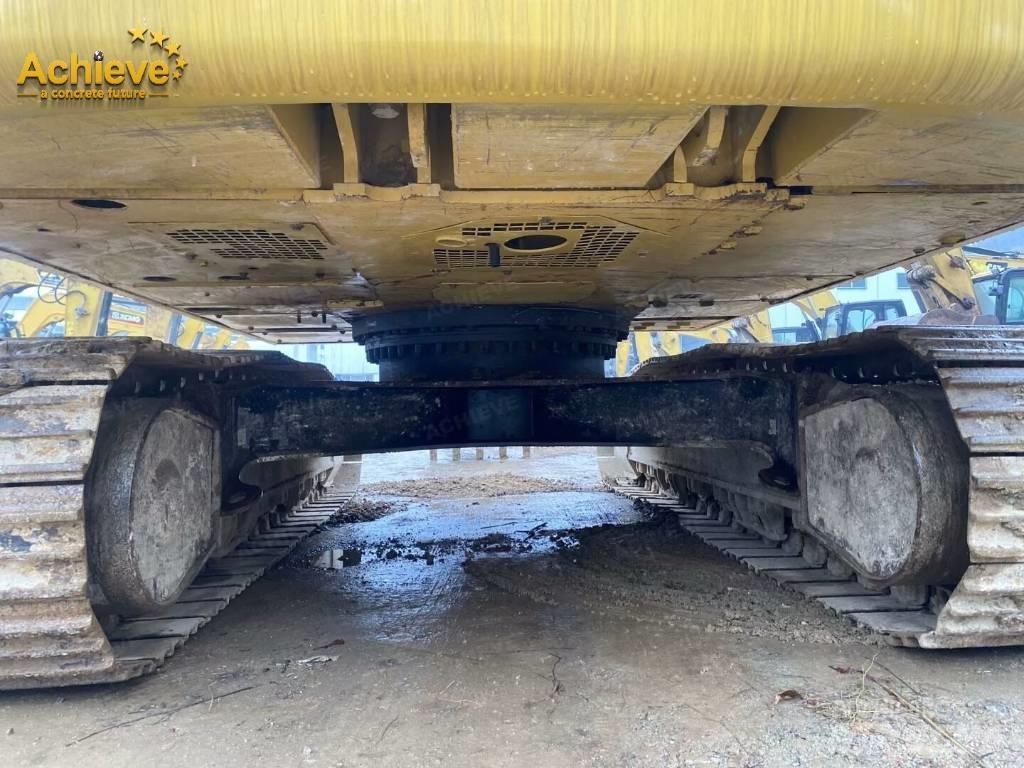 CAT 320 Lánctalpas kotrók