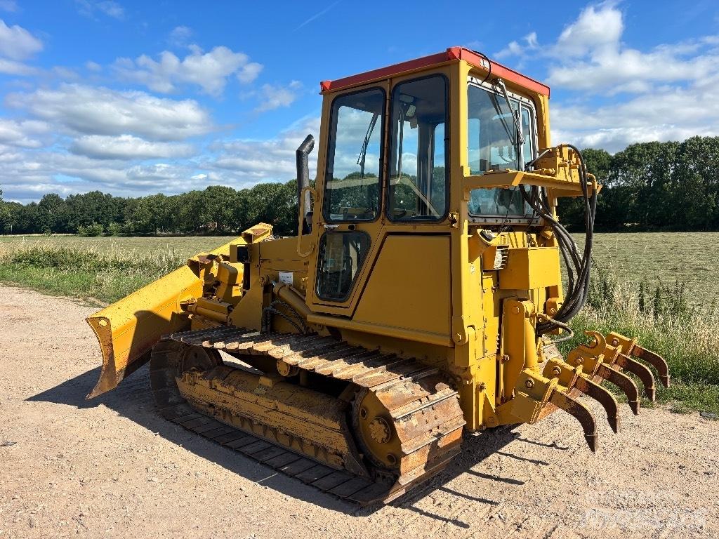CAT D 4 C lánctalpas dózerek