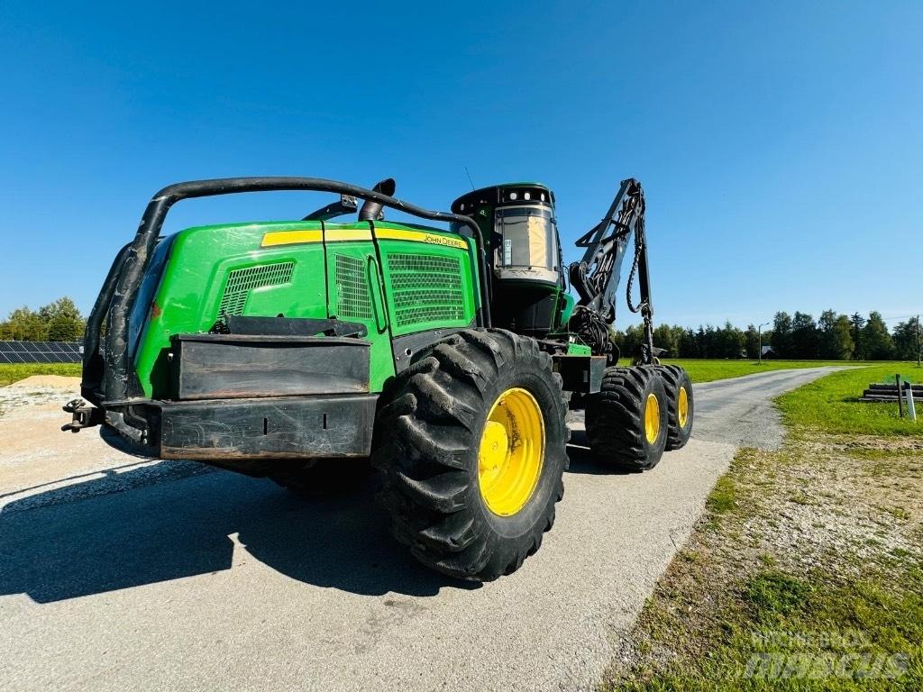 John Deere 1470 E Betakarítók