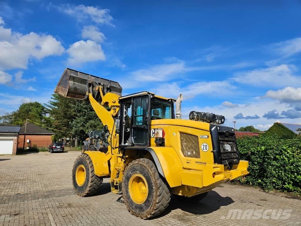 CAT 930 M Gumikerekes homlokrakodók