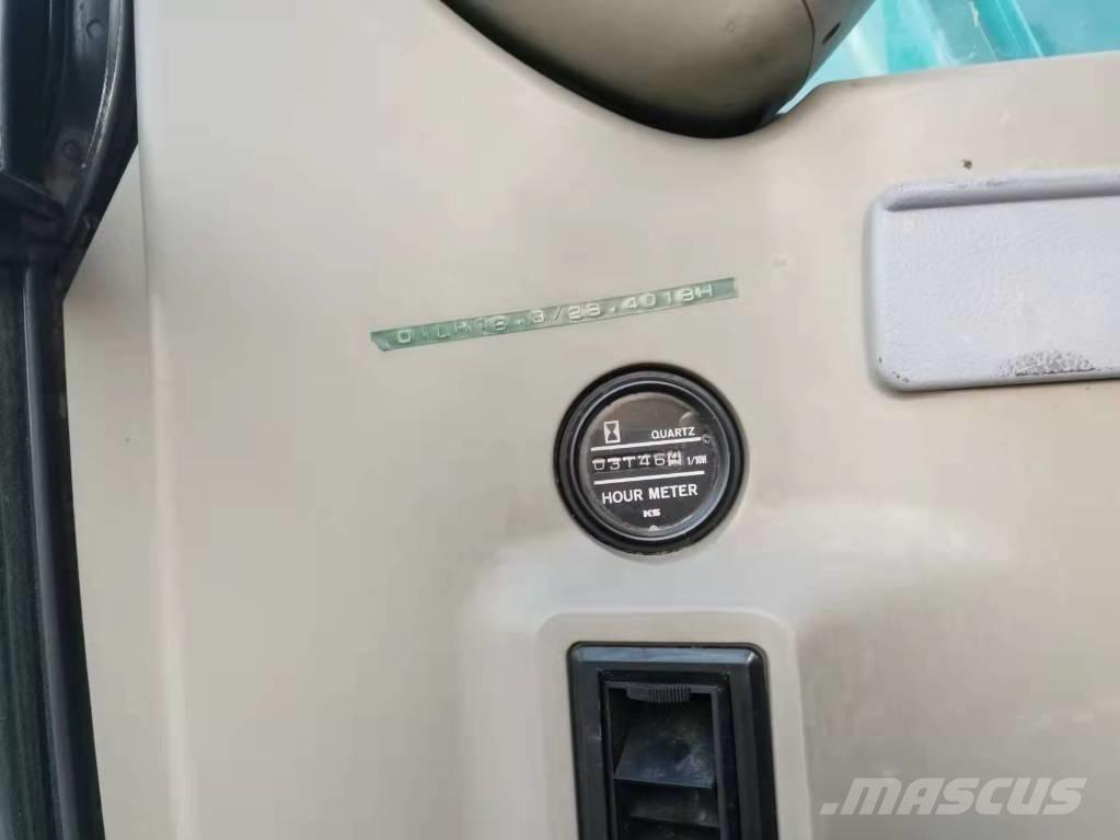 Kobelco SK 135 Lánctalpas kotrók