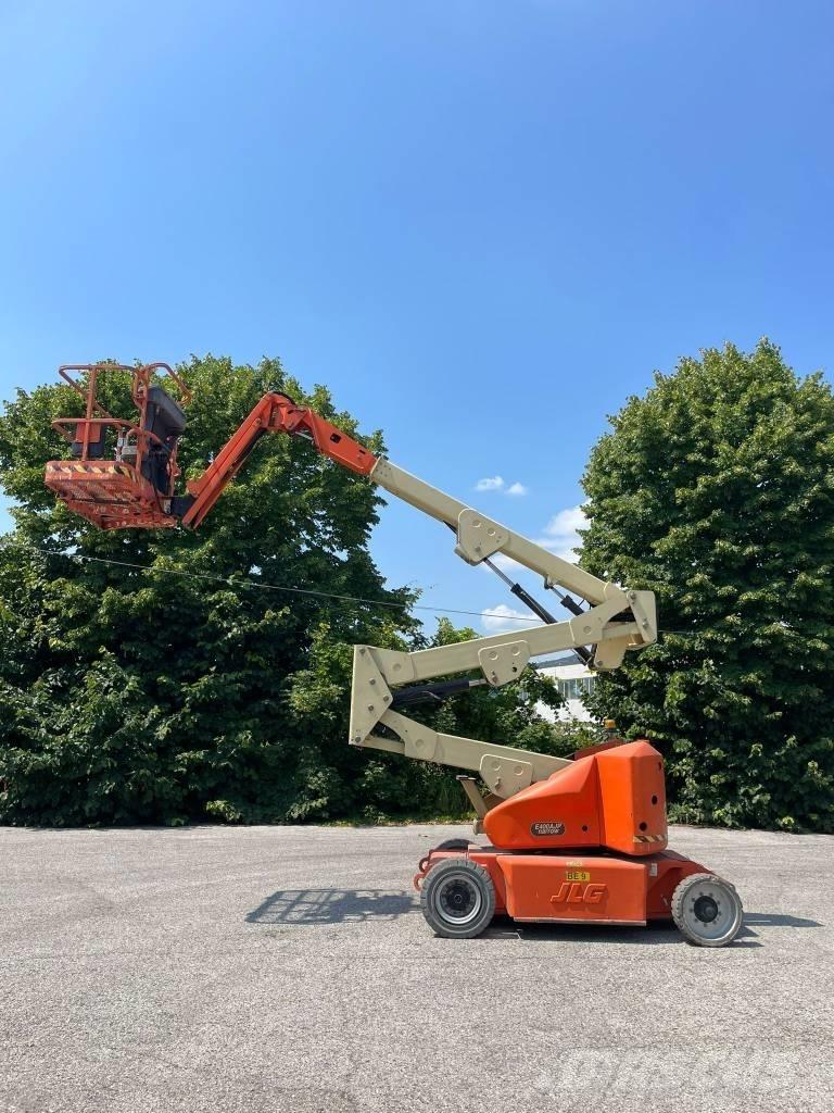 JLG E 400 AJPN Karos emelők